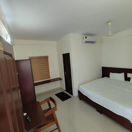 Masterkey Deluxe Rooms Kochi Exterior photo