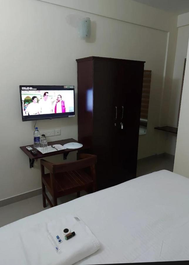 Masterkey Deluxe Rooms Kochi Exterior photo