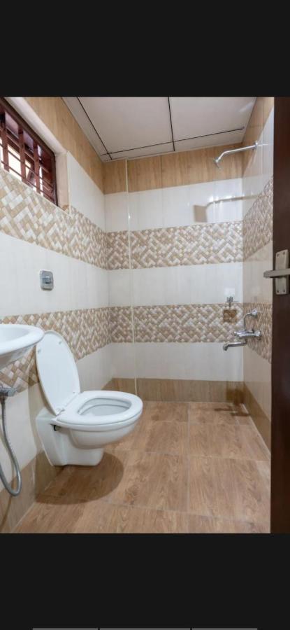 Masterkey Deluxe Rooms Kochi Exterior photo